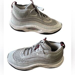 NIKE COSMIC UNITY 3